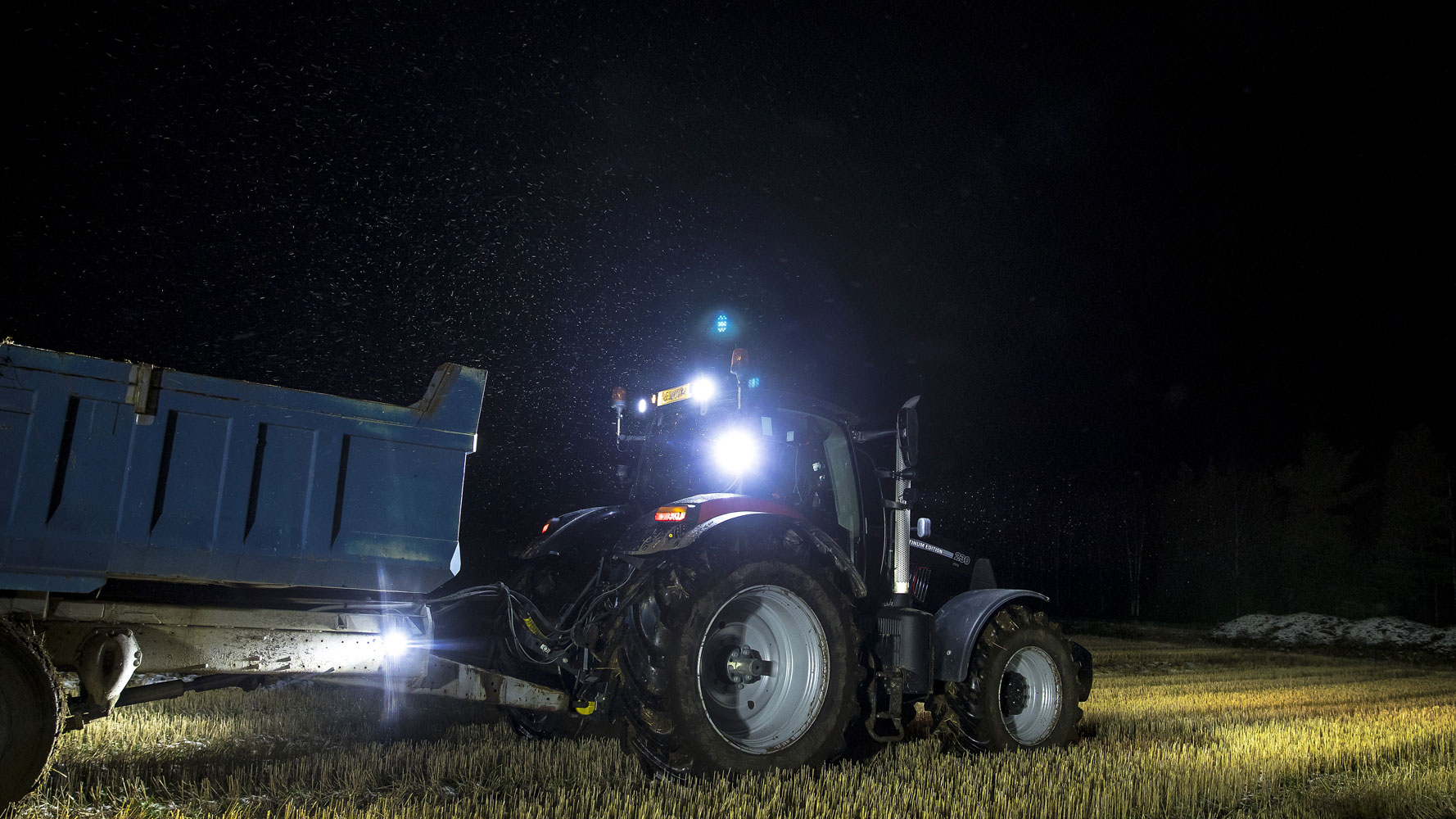 Traktor mit LED-Beleuchtung